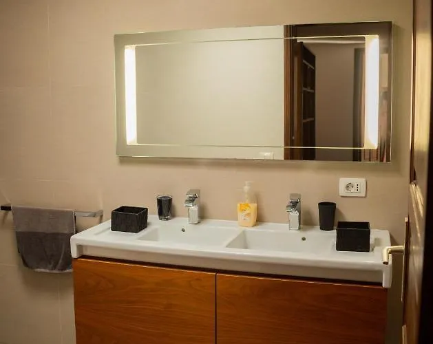 فيلة Piscine Jacuzzi بويرتو ذيل كارمين